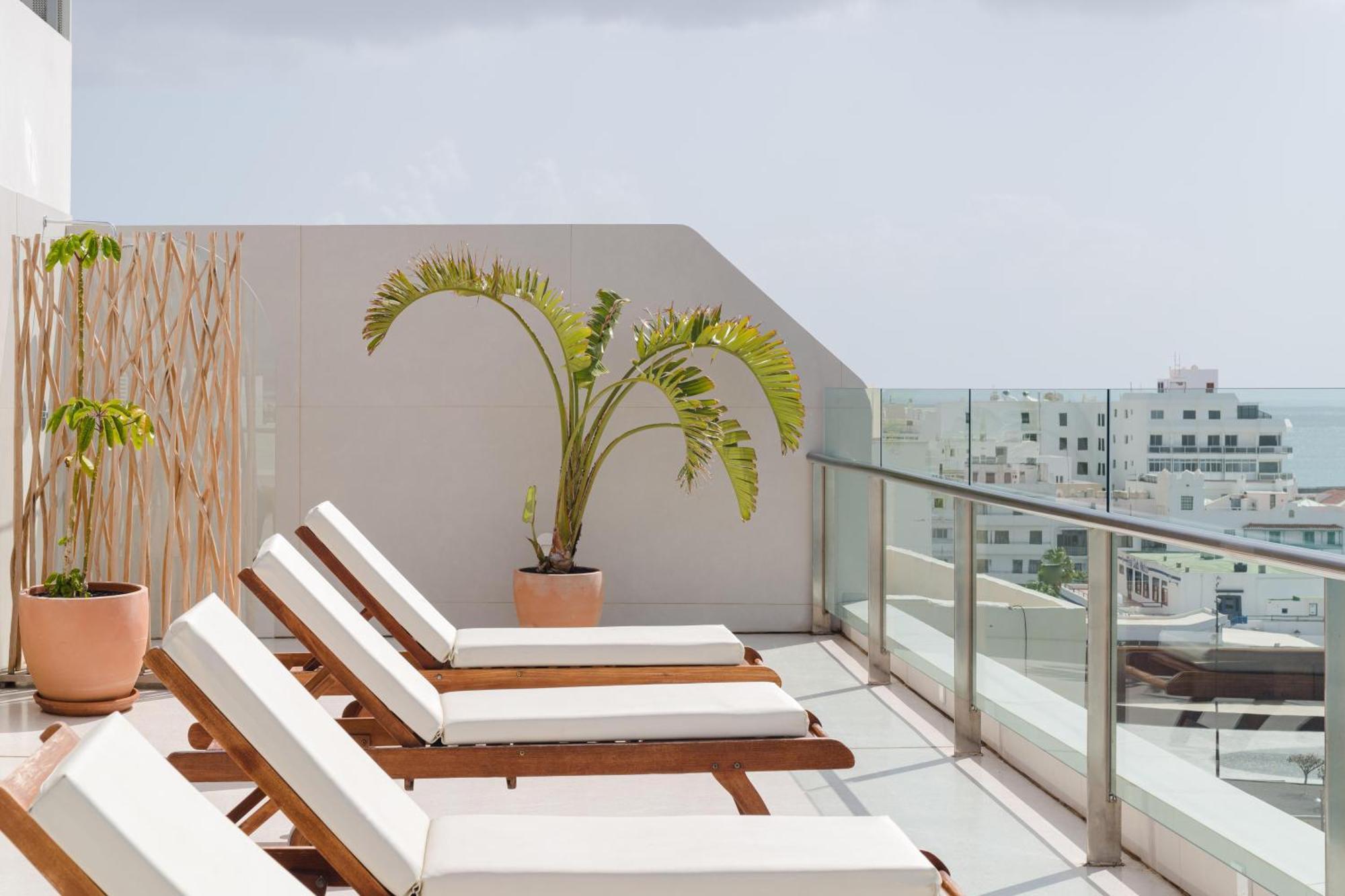 Plus Fariones Habitat Arrecife  Dış mekan fotoğraf